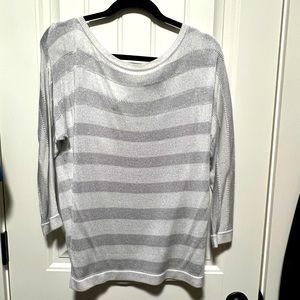 White House Black Market pullover sweater keyhole back shimmery cream size M